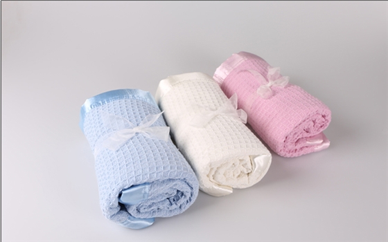 卡其色大衣搭配圍巾,圍巾配大衣 圍巾圖